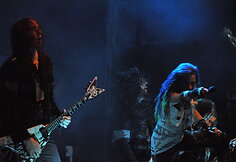 &bdquo;Arch Enemy&ldquo; pasirodymas / Sunkosios muzikos festivalis &bdquo;Velnio akmuo 2014&ldquo; / Pauliaus Krampo nuotr.