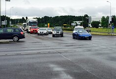 Sekmadienį Vilniuje į avariją pateko prabangus naujutėlis automobilis &bdquo;Porsche&ldquo;