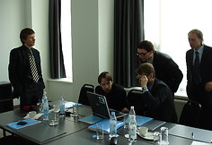 2006 m. kovo mėn. UAB „15min“ įsigyja Norvegijos žiniasklaidos koncernas „Schibsted“.