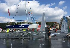 Vilniaus sporto festivalyje i&scaron;kilo buriavimui skirtas stendas
