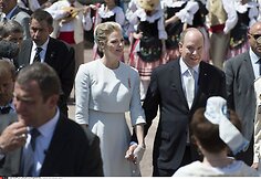 Kunigaik&scaron;tis Albertas II ir kunigaik&scaron;tienė Charlene