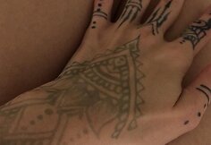 Simonos Milinytės tatuiruotė
