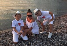 Inga Budrienė su vaikais Kerniumi ir Mantu