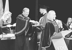 Diplomo teikimas Martynui Kavaliauskui