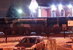Rusų raketinės sistemos &bdquo;Topol-M&ldquo;, kurios ne&scaron;a atominę galvutę.