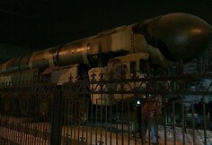 Rusų raketinės sistemos &bdquo;Topol-M&ldquo;, kurios ne&scaron;a atominę galvutę.