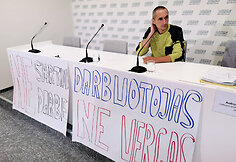 Spaudos konferencija apie sumu&scaron;tą viliko vairuotoją