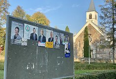 Rinkiminiai plakatai Andrioni&scaron;kyje