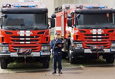 Ugniagesiams gelbėtojams perduotos naujos gaisrinės automobilinės cisternos ir lengvieji automobiliai