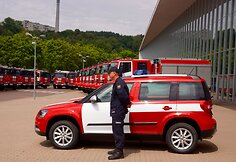 Ugniagesiams gelbėtojams perduotos naujos gaisrinės automobilinės cisternos ir lengvieji automobiliai