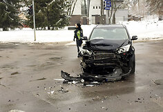 Vilniuje susidūrė „Honda“ ir BMW