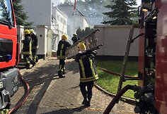 Vilniuje, Nugalėtojų gatvėje, užsidegė namo stogas