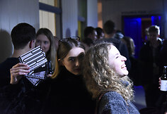 „Young and Poor Artists Show“ atidarymas