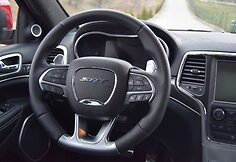 „Jeep Grand Cherokee SRT“