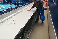 Kazanėje vykstančiame pasaulio plaukimo čempionate prakiuro stadiono stogas