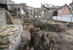 Raugyklos gatvėje archeologai aptiko galima karo laikų sprogmenį