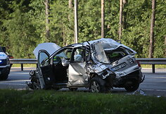 Avarija sostinės Kirtimų g.: susidūrė keturi lengvieji automobiliai ir vienas sunkiasvoris