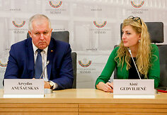 Arvydas Anu&scaron;auskas ir Aistė Gedvilienė