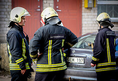 Vilniaus autoservise kilo nedidelis gaisras