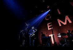&bdquo;The Cinematic Orchestra&ldquo; koncerto akimirka