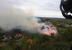 &bdquo;Gairelitoje&ldquo; kilusio gaisro vaizdas i&scaron; sraigtasparnio