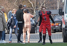 Per varžybas nuogas sirgalius i&scaron;bėgo į LFF stadioną 