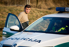 Sekmadienio ryto kelių policijos reidas Žvalgų gatvėje