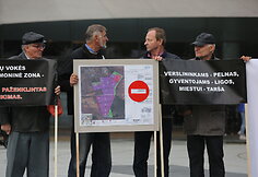 Trakų Vokės gyventojų piketas prie Vilniaus miesto savivaldybės