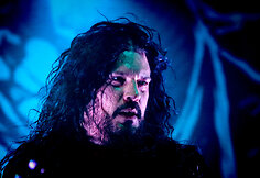 &bdquo;Arch Enemy&ldquo; koncerto akimirka