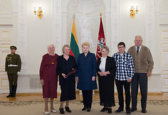 Prezidentė įteikė Žūvančiųjų gelbėjimo kryžius