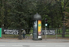 Plakatai Reformatų skvere