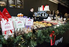 „Uptown Christmas“ mugė prasidėjo Lofte