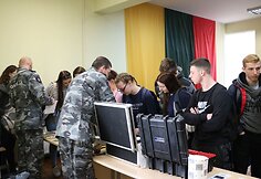 Moksleiviai dalyvavo atvirų durų dienos renginyje
