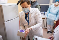 Vilniaus miesto klinikinės ligoninės medikų vakcinacija nuo COVID-19