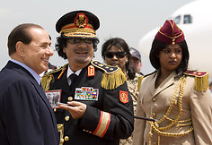 Silvio Berlusconi ir Muammaras Gaddafis