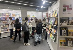 Pokalbiai Ukrainos stende Frankfurto knygų mugėje