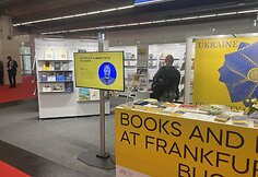 Pokalbiai Ukrainos stende Frankfurto knygų mugėje