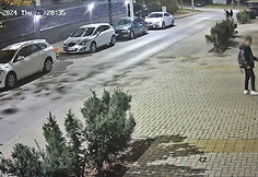 Vaizdo stebėjimo kameromis užfiksuota, kaip paaugliai Kaune niokoja daugiabučio turtą