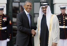 Barakas Obama su Jungtinių Arabų Emyratų atstovu Mohammed bin Zayed al-Nahyan