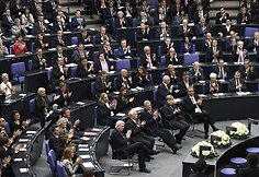 Vokietija penktadienį paminėjo savo &bdquo;i&scaron;vadavimo&ldquo; nuo nacizmo 70-ąsias metines 