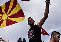 Makedoniečiai protestuose reikalauja ministro pirmininko atsistatydinimo