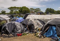 Prancūzijos policija likvidavo migrantų stovyklą Kalė