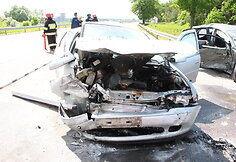 Per avariją sudaužytas automobilis