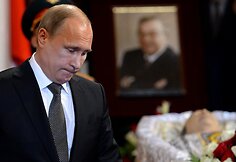 Rusijos politikos elitas atsisveikina su velioniu ekspremjeru Primakovu