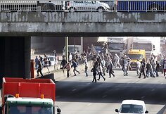 Protestuojantys Paryžiaus taksi vairuotojai