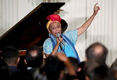 Orkestras „Buena Vista Social Club“ Baltuosiuose rūmuose