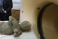 Mokslininkai atlieka naujus tyrimus su Pompėjos mumijomis