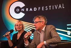 A.Šlepikas pristato knygą „Mano vardas Marytė“ Konrado literatūros festivalyje. Vertėjauja LR kultūros atašė Lenkijoje Rasa Rimičkaitė
