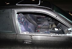 Jaunuolių apgadinti automobiliai