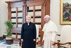 Prezidentė su susitinka su Popiežiumi Pranciškumi